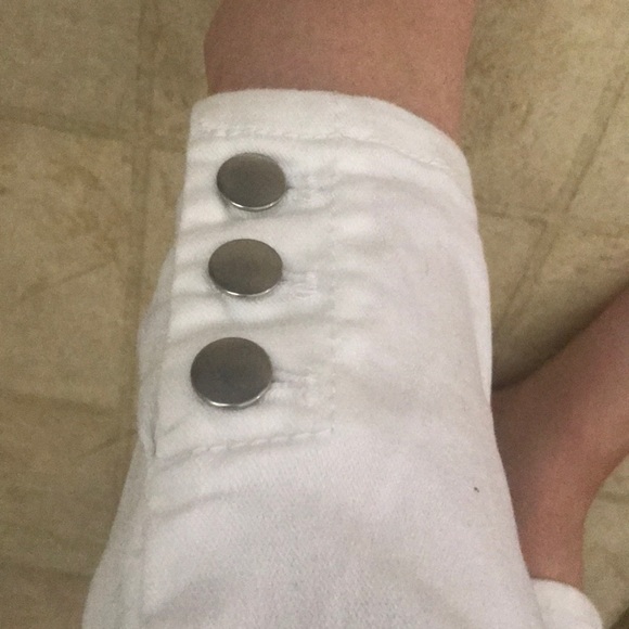 White ankle pants (going away soon) - Picture 3 of 4